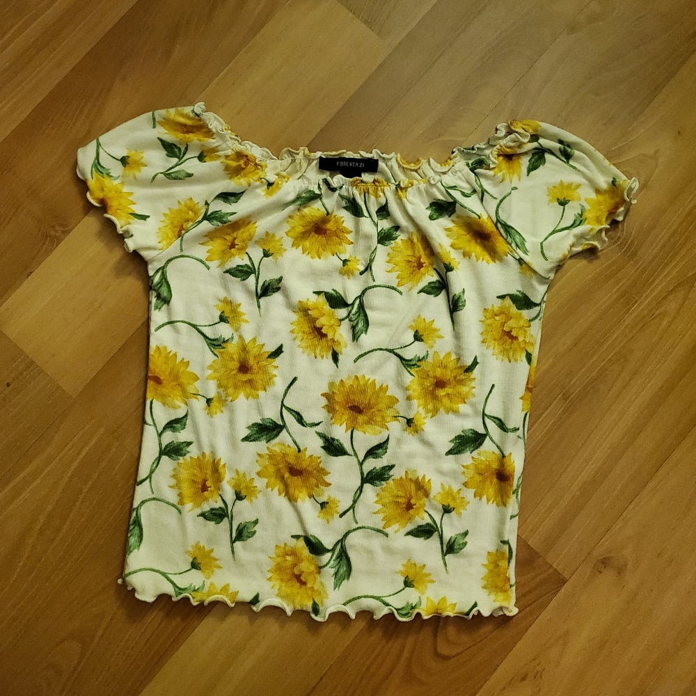 Flower half belly top
